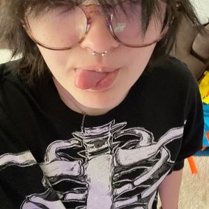 Meet your Posher, Ethan